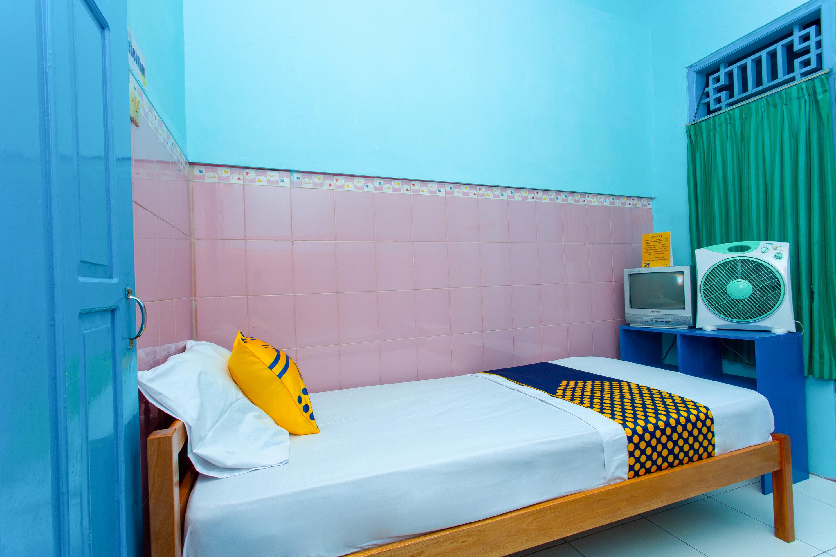 Spot On 2871 Hotel Budi Пурвокерто Екстериор снимка