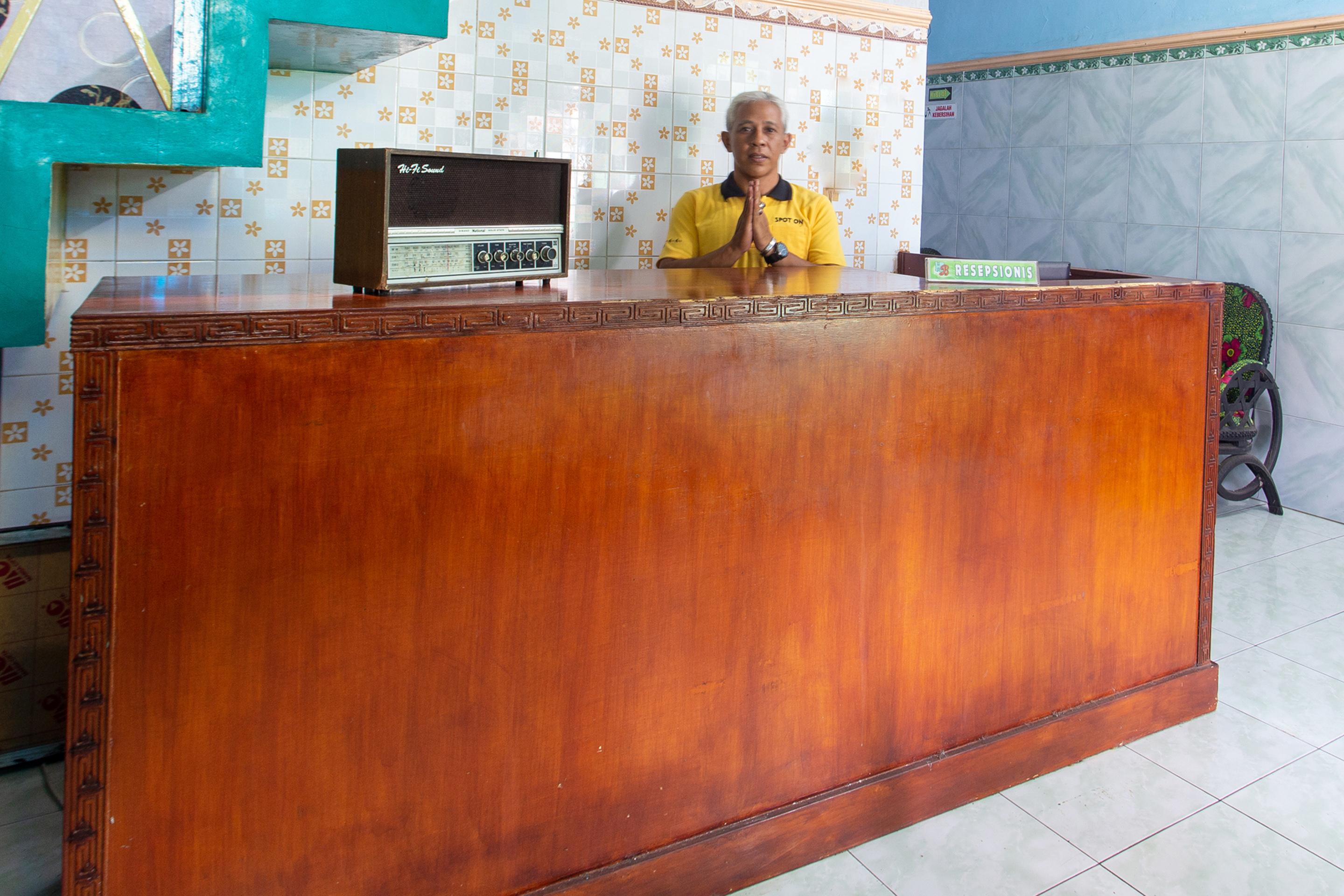 Spot On 2871 Hotel Budi Пурвокерто Екстериор снимка