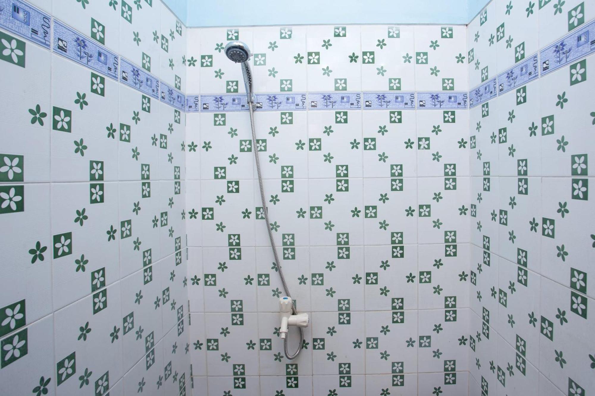 Spot On 2871 Hotel Budi Пурвокерто Екстериор снимка