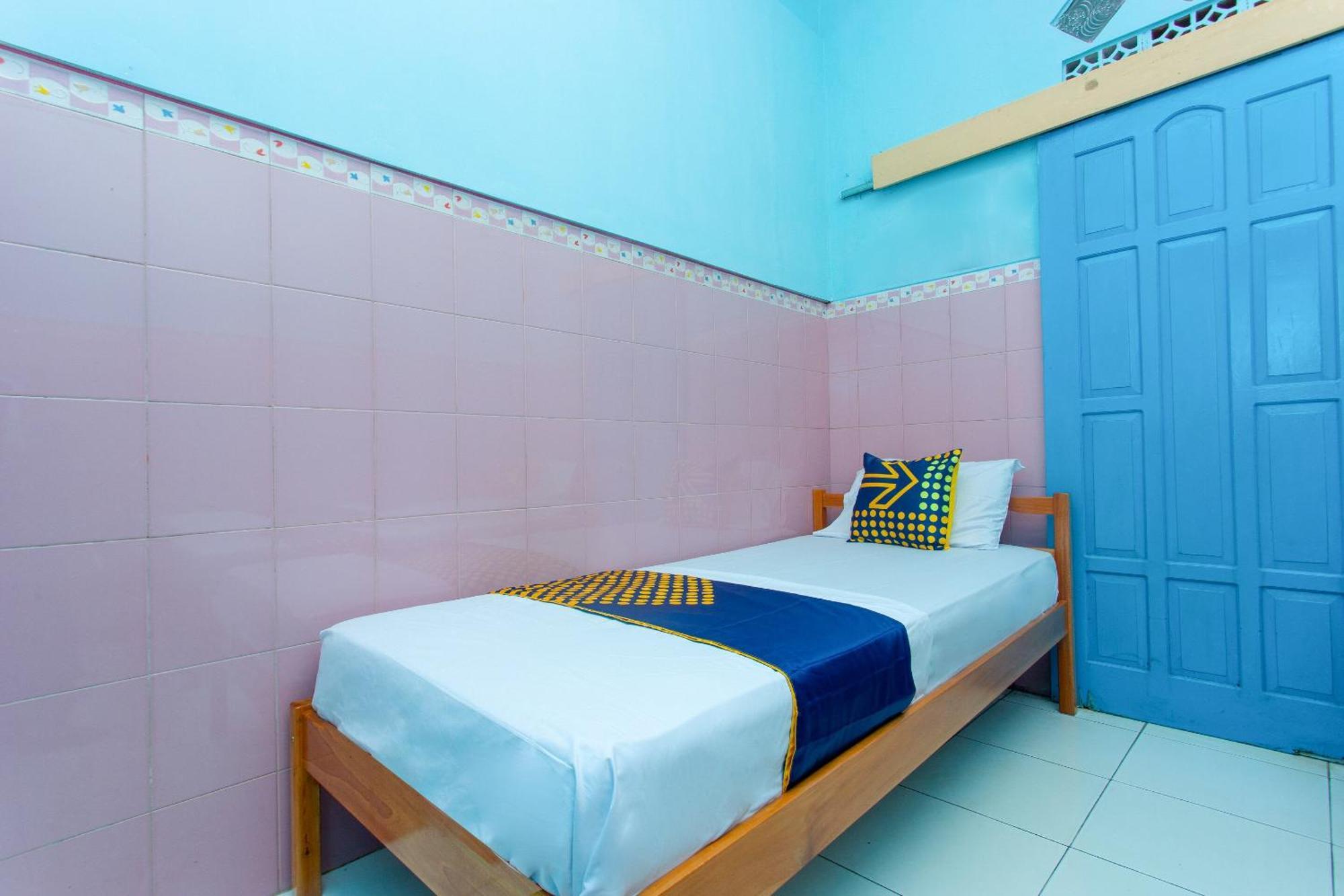 Spot On 2871 Hotel Budi Пурвокерто Екстериор снимка