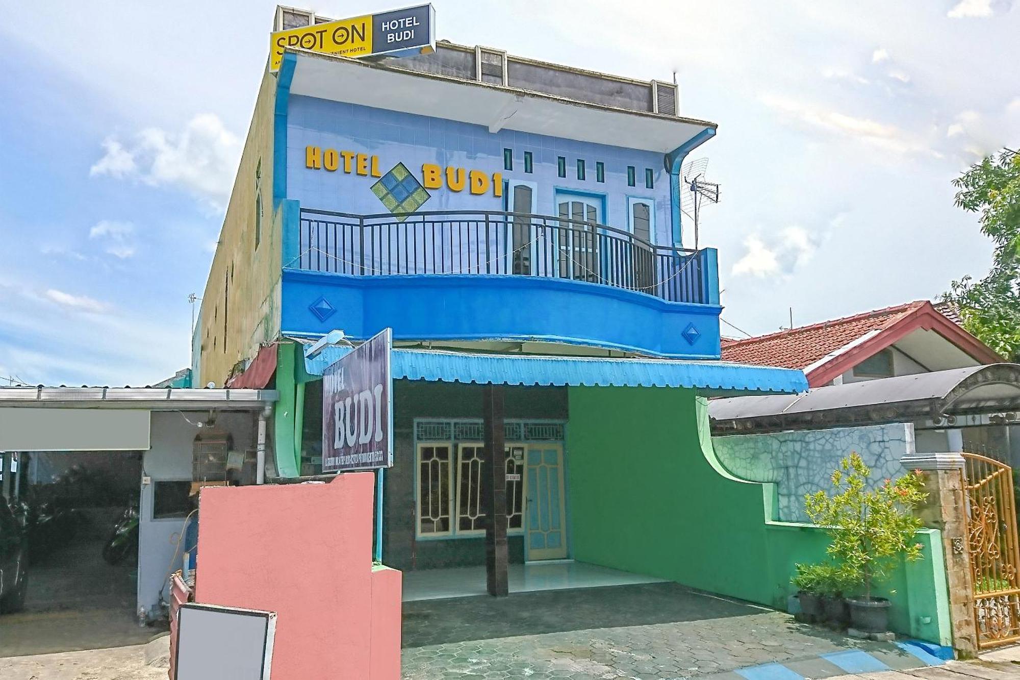 Spot On 2871 Hotel Budi Пурвокерто Екстериор снимка