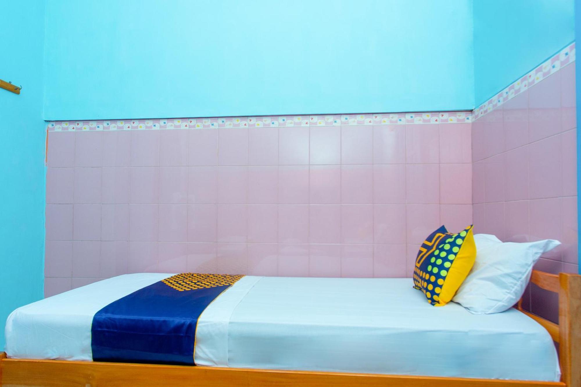 Spot On 2871 Hotel Budi Пурвокерто Екстериор снимка