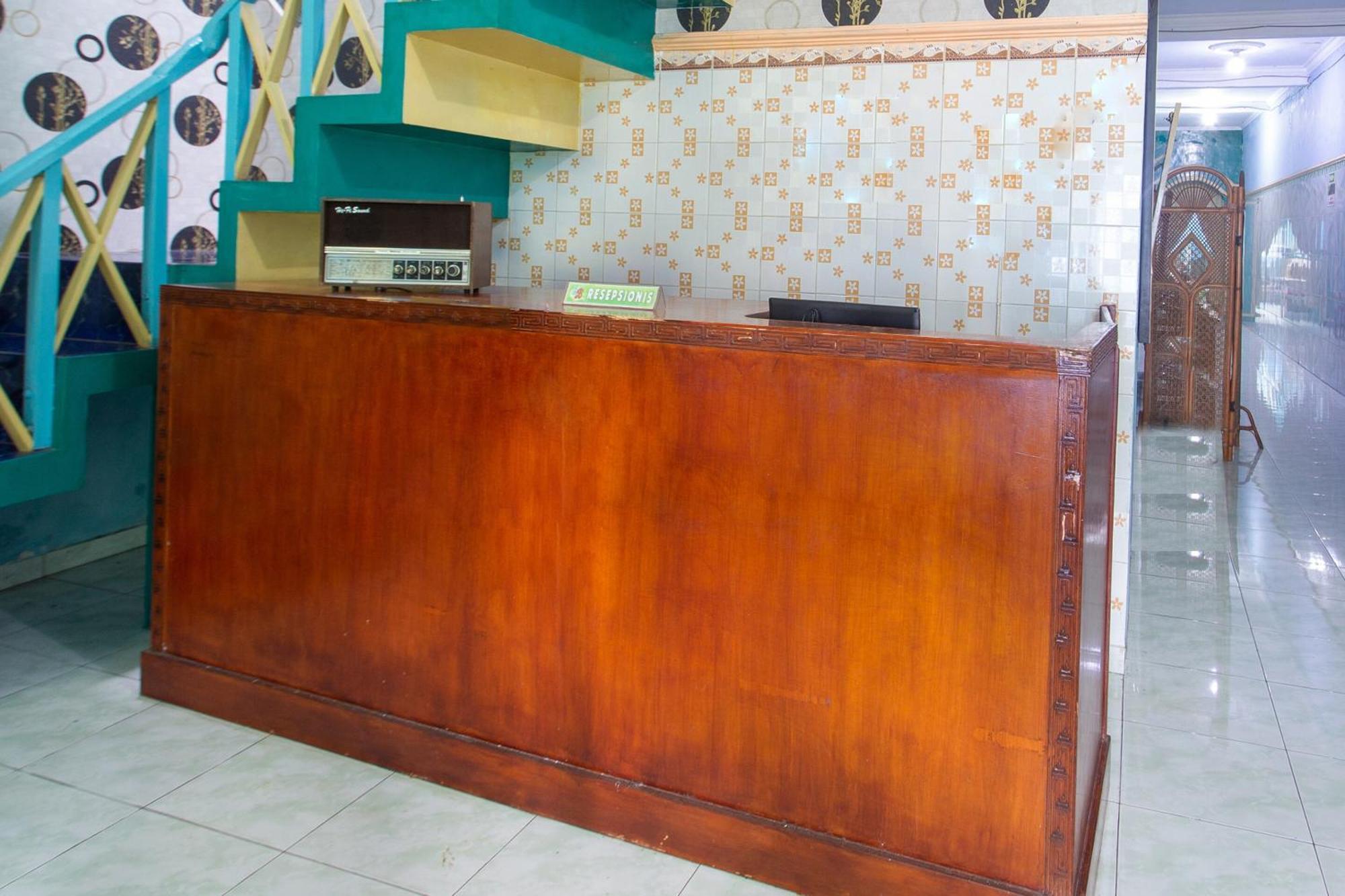 Spot On 2871 Hotel Budi Пурвокерто Екстериор снимка