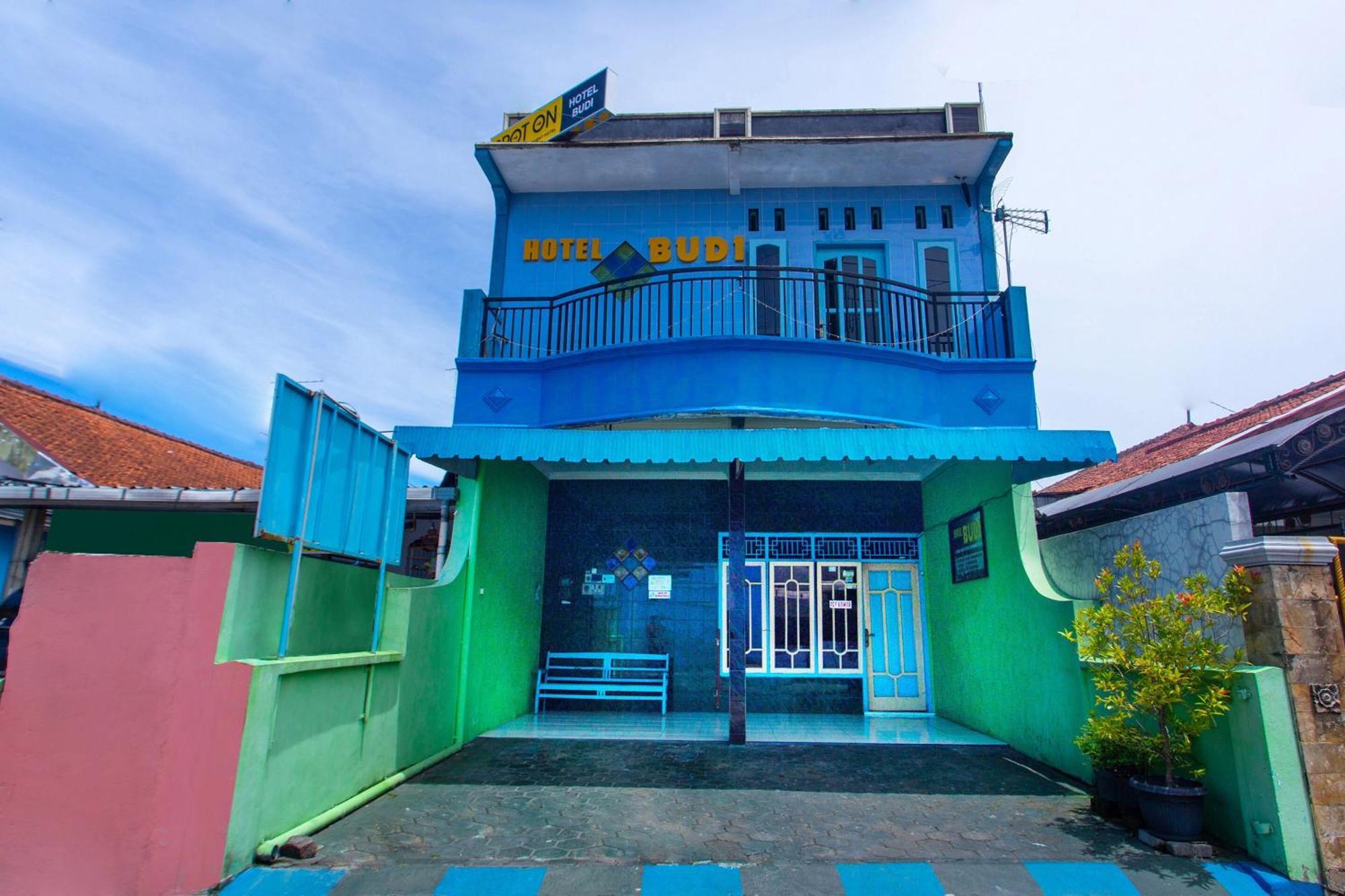 Spot On 2871 Hotel Budi Пурвокерто Екстериор снимка