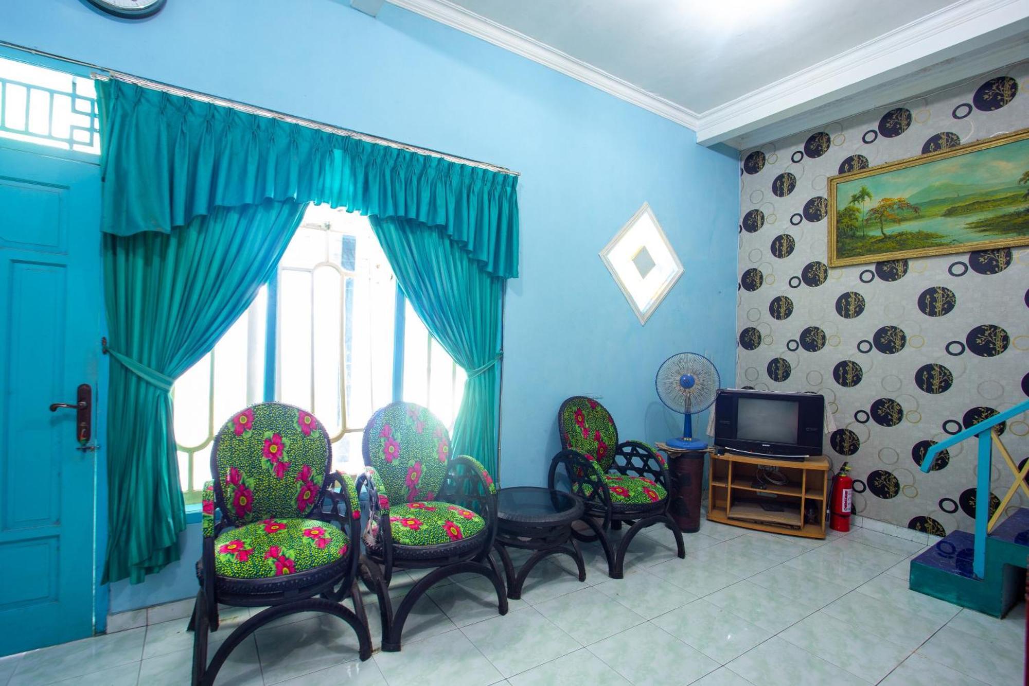Spot On 2871 Hotel Budi Пурвокерто Екстериор снимка