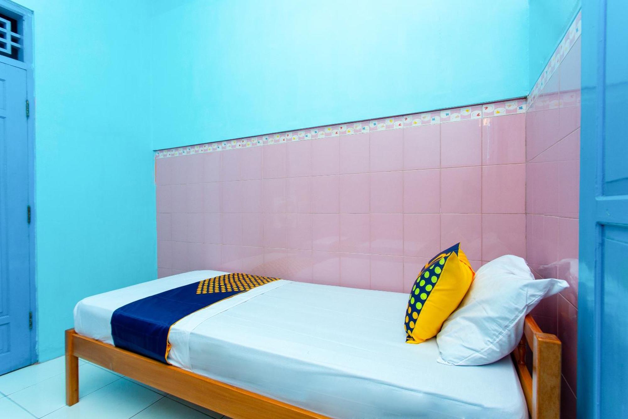 Spot On 2871 Hotel Budi Пурвокерто Екстериор снимка